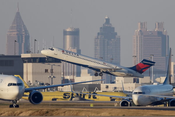 [뉴스] 美셧다운 장기화에 뉴욕·LA 등 40개 지역 항공편 10% 감축
