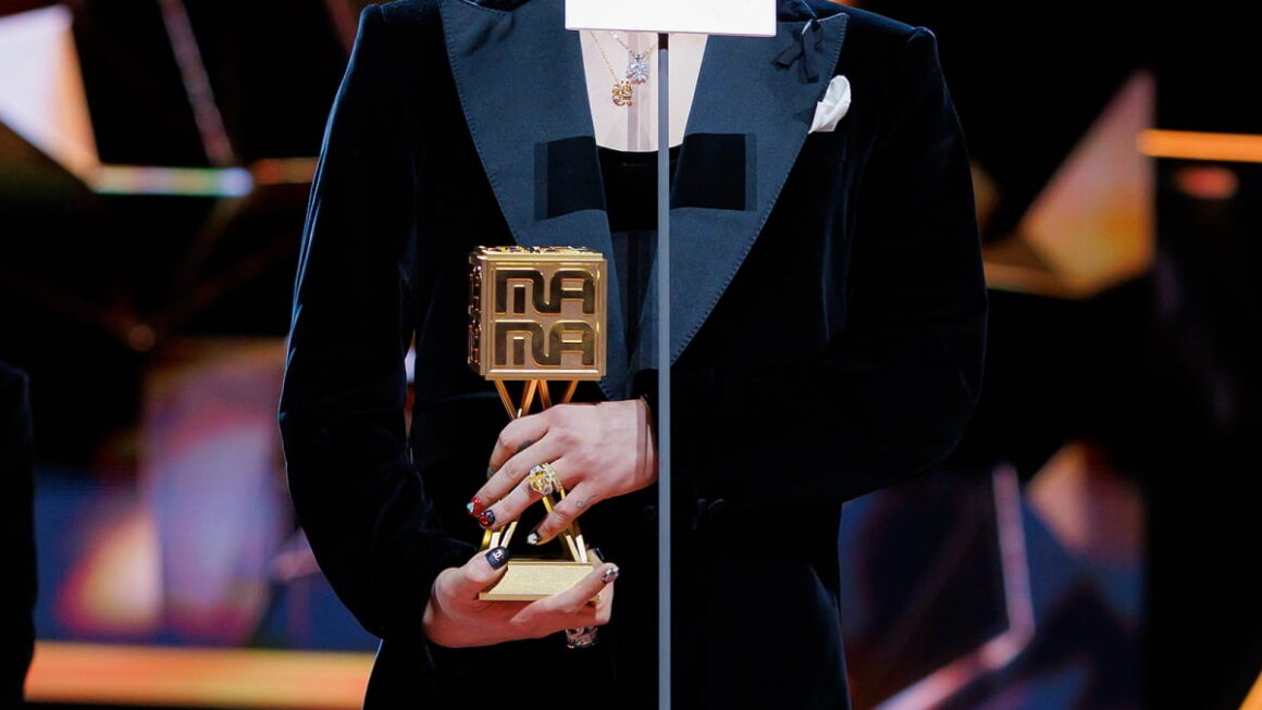 [뉴스] 스트레이 키즈·지드래곤 대상…주윤발과 묵념한 마마 어워즈