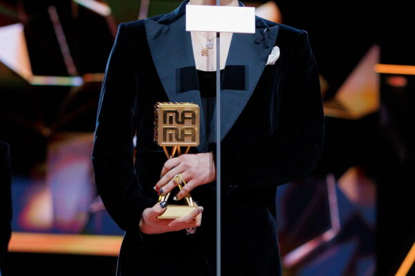 [뉴스] 스트레이 키즈·지드래곤 대상…주윤발과 묵념한 마마 어워즈