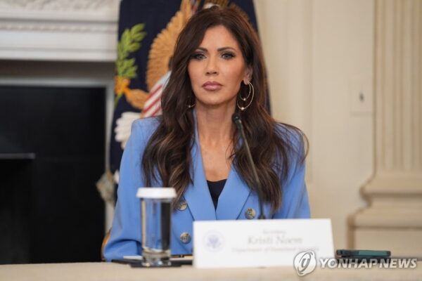 [뉴스] 팽팽한 피부·풍만한 입술…성형 트렌드까지 바꾼 트럼프