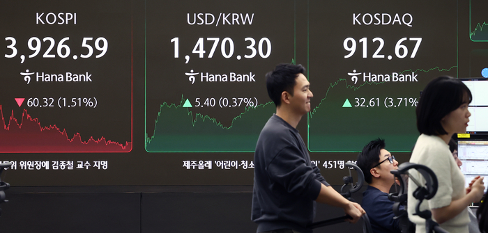[뉴스] 이달 외국인 순매도 역대 최대…개미가 다 사들였나?
