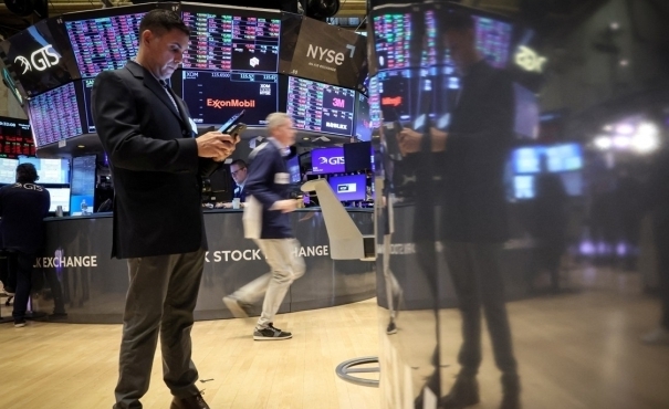 [뉴스] 진격의 서학개미 열풍 언제까지…해외증권 투자 사상 최대 또 갈아치워