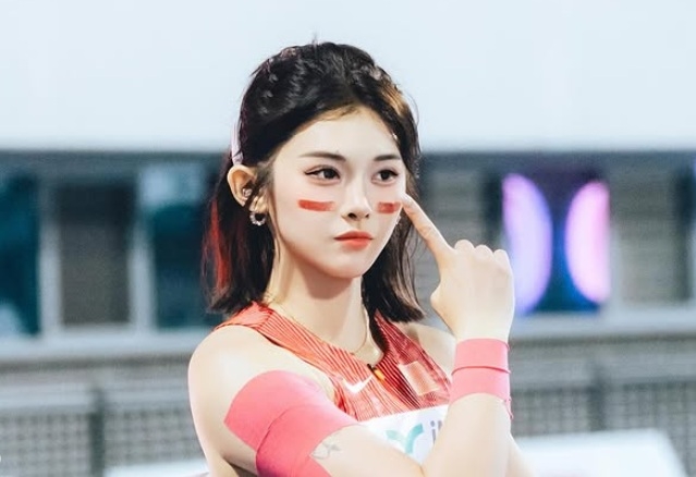 [뉴스] “아쉽게 금메달 놓쳤다”…이번이 두번째라는 중국 육상 미녀스타