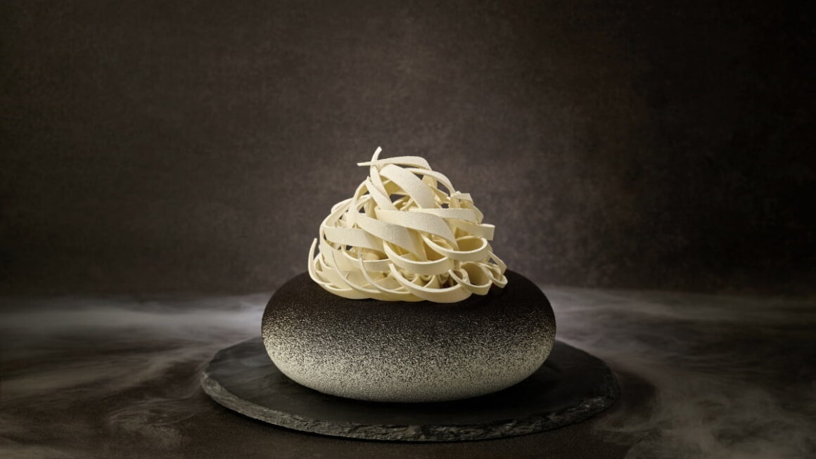 [뉴스] 나 좀 성공했네…달콤한 트로피 된 연말 케이크에 깜짝