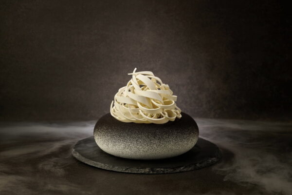 [뉴스] 나 좀 성공했네…달콤한 트로피 된 연말 케이크에 깜짝