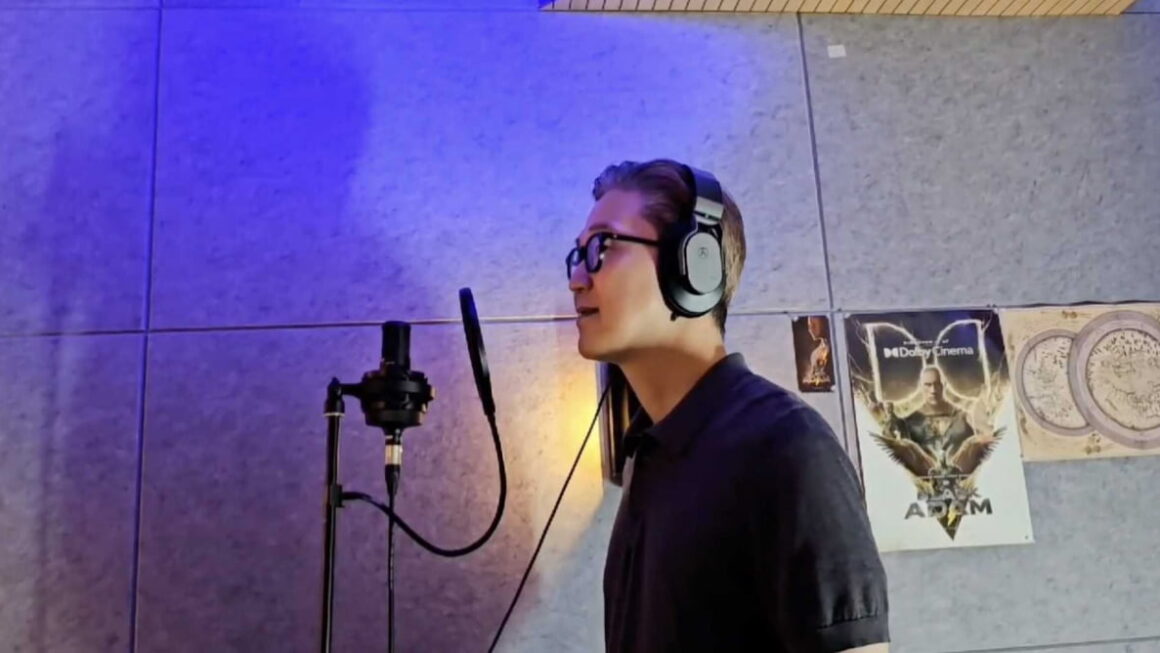 [뉴스] 병원 20주년 행사장에서 데뷔하는 신인 가수 정체