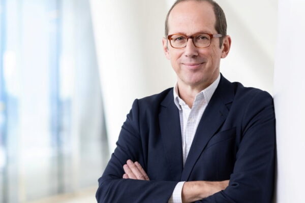 [뉴스] 유럽 공연계 거물 엘브필 총감독 브람스,브루크너 다음 세대에 전달