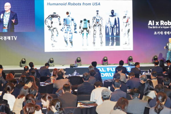 [뉴스] 마크 레이버트 피지컬AI, 산업용은 곧 투입…가정용 휴머노이드는 10년 걸릴 것