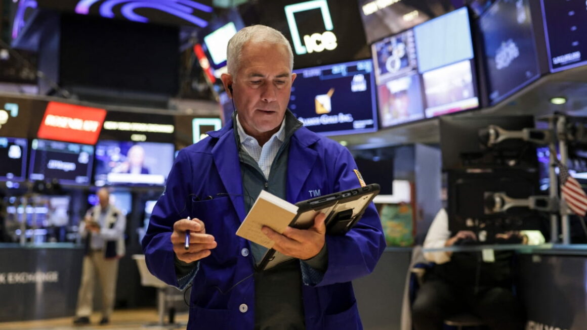 [뉴스] 뉴욕증시,AI관련 대규모 거래에 기술주 오름세