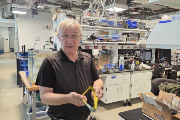 [뉴스] 美 로봇석학 한국, 테슬라 경쟁 말고 조선·중공업 로봇 집중해야