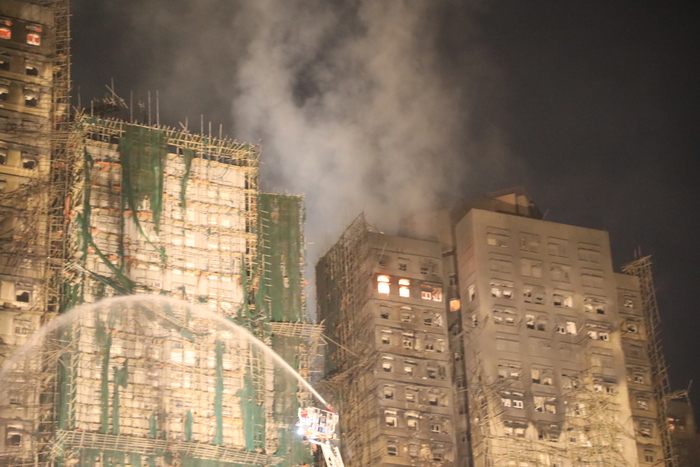 [뉴스] 홍콩 아파트 화재참사 진화작업, 43시간여 만에 종료