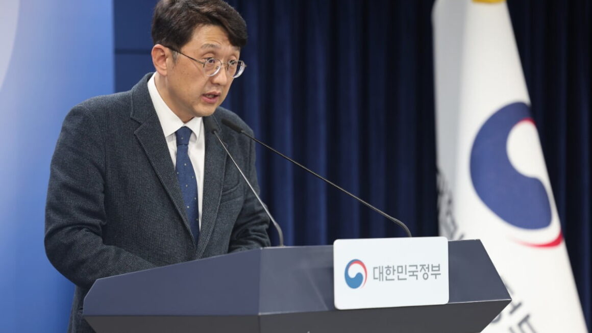 [뉴스] 해킹 불안한데 휴대폰 개통할 때 안면인증 괜찮을까?…정부 답변 보니