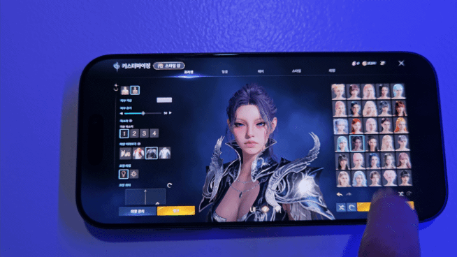 [뉴스] 삼성 공세 지켜보던 애플도 참전…게이밍 아이폰 띄운다