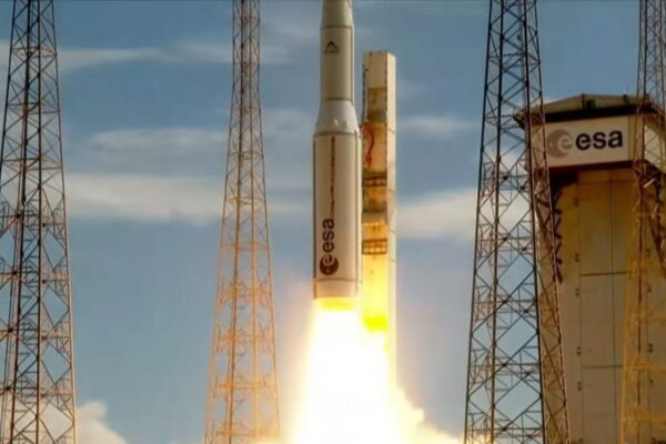 [뉴스] 아리랑 7호 첫 교신·궤도 안착…0.3m급 초고해상도 관측