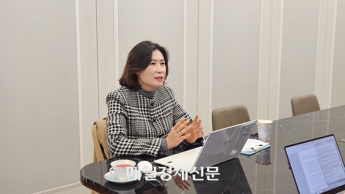 [뉴스] “올해 번 돈, 내꺼 아냐…집 마련 서두르고 ‘초분산 투자’ 시작해야” [인터뷰]