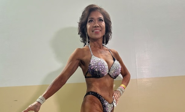 [뉴스] 비키니 입고 근육질 몸매 자랑…손주 5명 둔 72세 할머니라는데