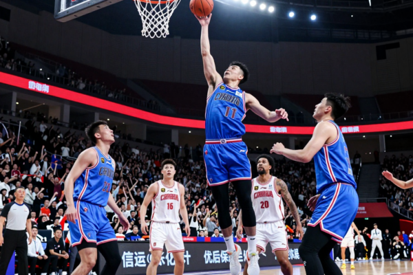 닉스 52년 만의 NBA Cup 우승! 브런슨 40점 폭발로 스퍼스 제압