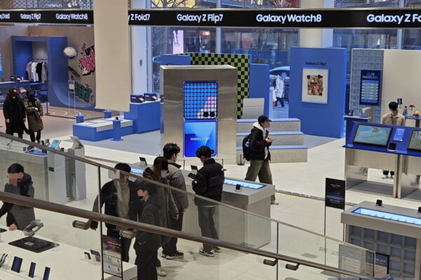 [뉴스] 이제 아이폰 안 써요…20대 갤럭시에 푹 빠진 이유