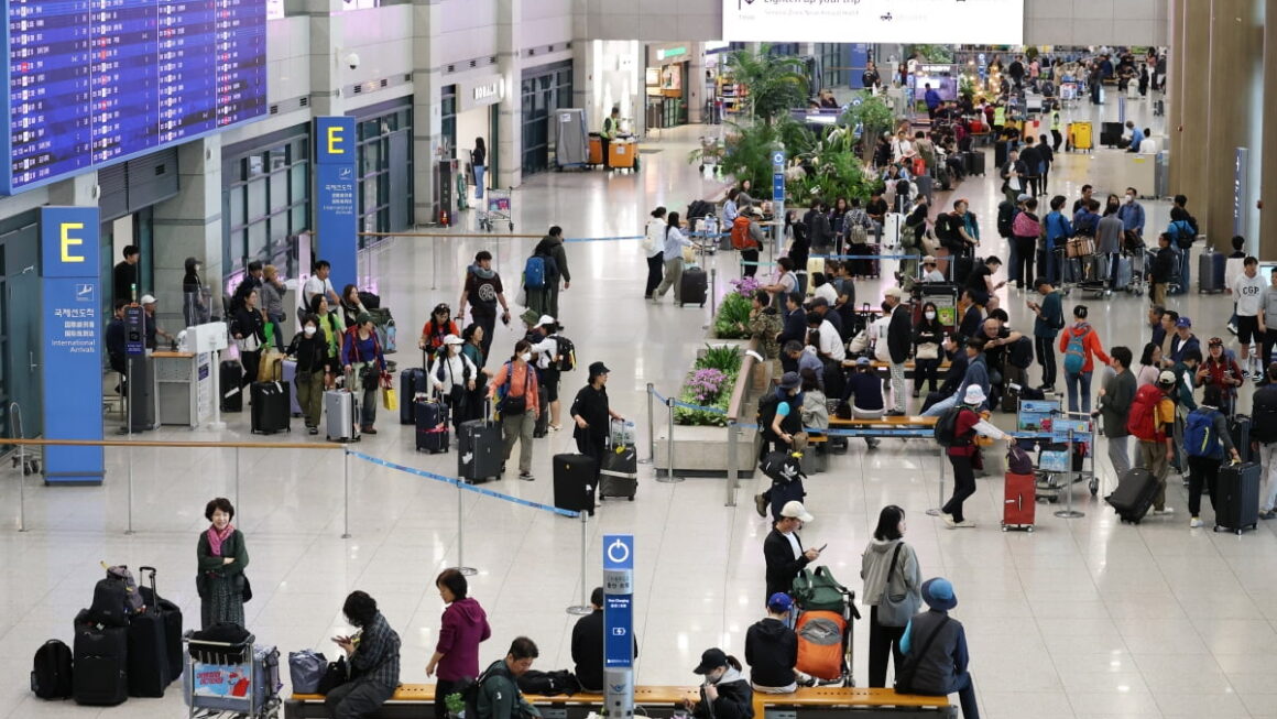 [뉴스] 국내여행은 아껴 쓰고 해외선 펑펑…관광 적자 이유 있었네