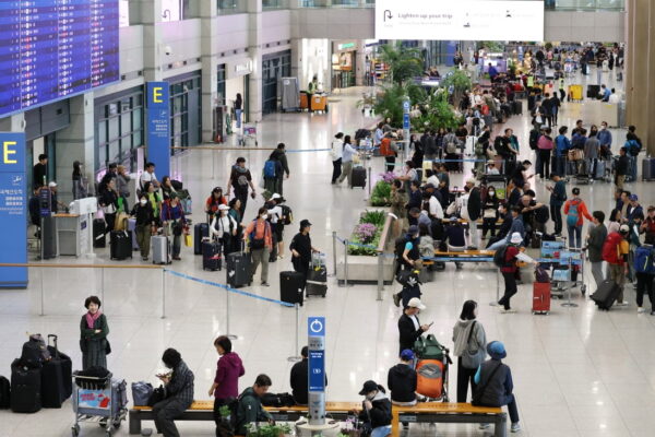 [뉴스] 국내여행은 아껴 쓰고 해외선 펑펑…관광 적자 이유 있었네