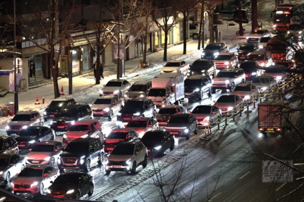 [뉴스] 비가 눈으로 바뀌기 시작…전국 곳곳 눈 폭탄 예보