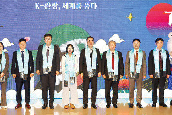 [뉴스] 1.68초마다 한 명…K열풍에 방한 관광객 역대 최대