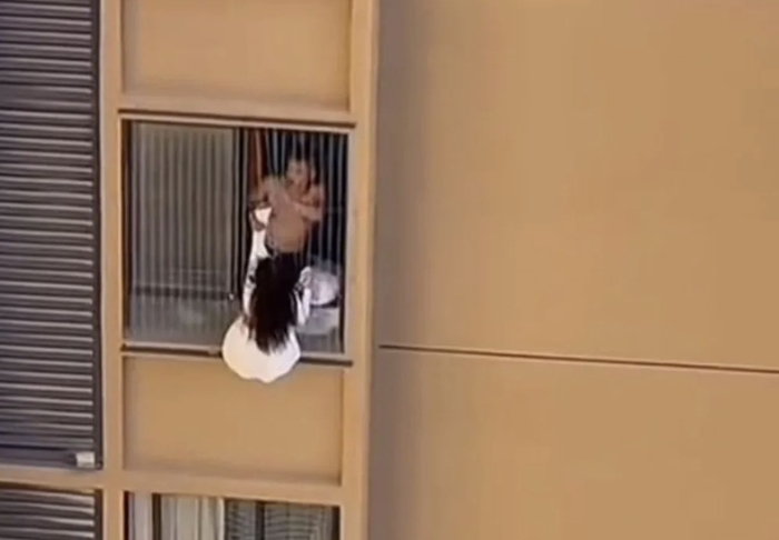[뉴스] “아내 왔다”…불륜 발각되자 10층 외벽 탄 ‘스파이더걸’