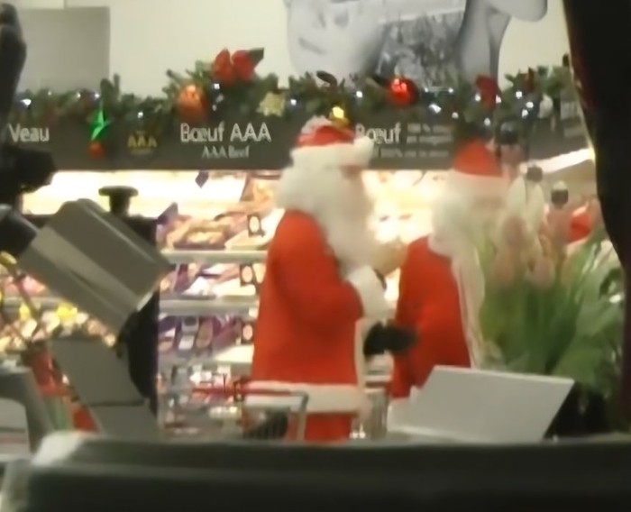 [뉴스] 산타 도둑 “대기업 폭리로 굶주린 사람들에게 훔친 음식 나눠주겠다”