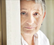 [뉴스] 섬세하고 덤덤하게…인간의 존엄을 묻다