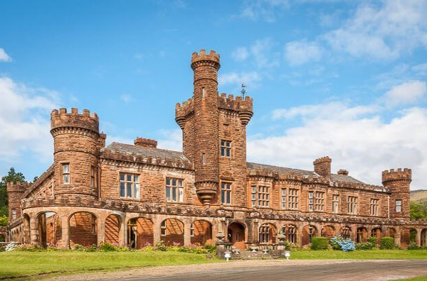 [뉴스] “서울 국평 한 채 값도 안되잖아”…9300평 스코틀랜드 성 13억에 매물로