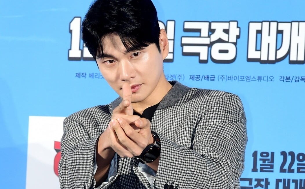 [뉴스] 이이경, 놀면 뭐하니 하차에 유재석 배후설…진실은