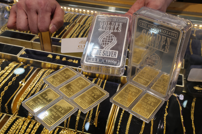 [뉴스] “어디까지 오를거냐” 금·은 또 사상 최고치…은값 75달러 돌파