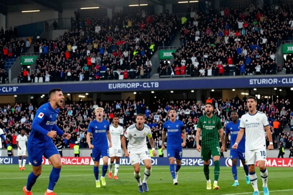 바르셀로나, 슬라비아 프라하에 4-2 역전극 승리로 16강 직진 가시권