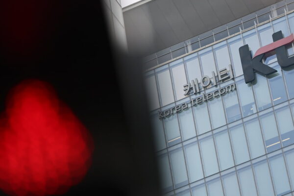 [뉴스] KT 대신 SKT 11일간 21만명 이탈…위약금 면제 곧 종료