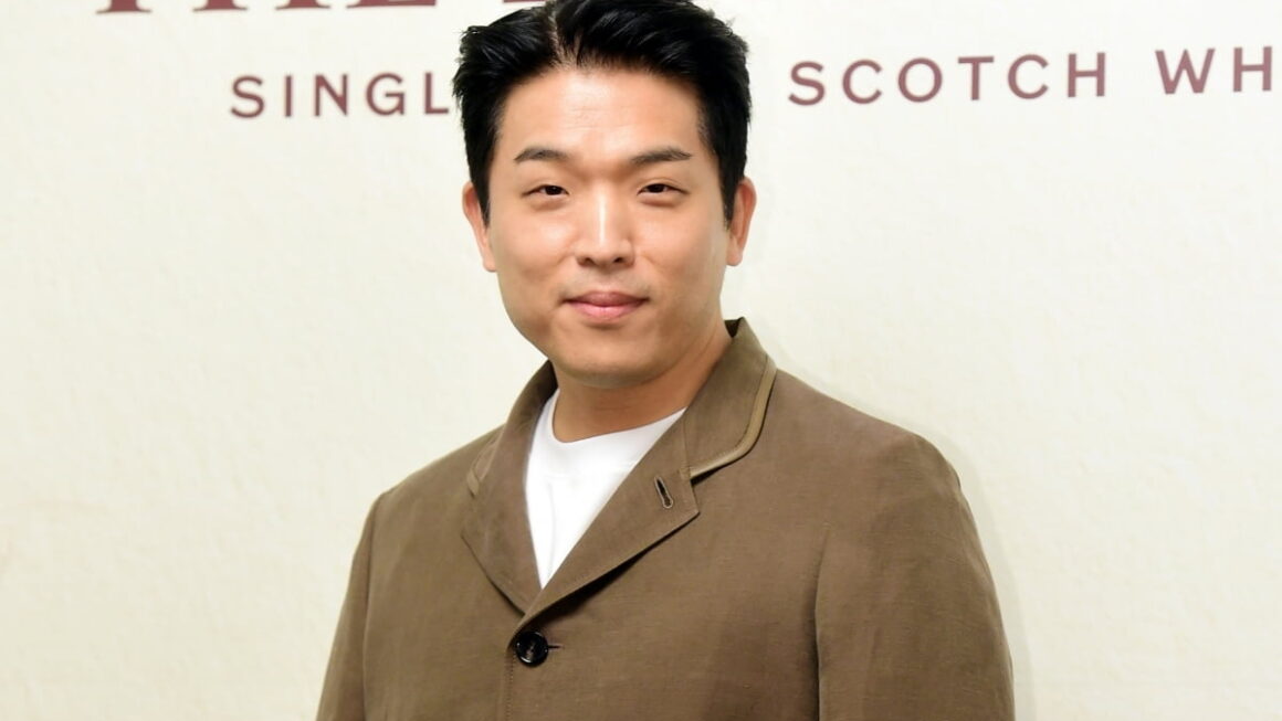 [뉴스] 안성재 셰프 모수, 42만원에 주차도 안 돼…허위 AI 리뷰 주의보