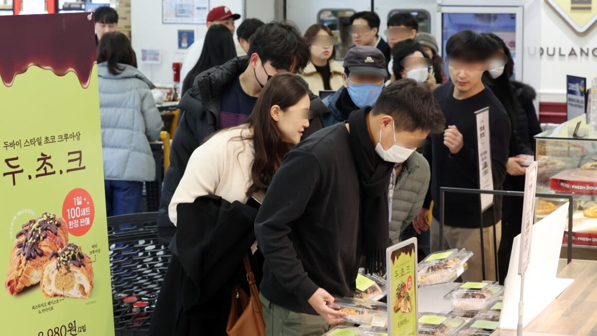 [뉴스] 두초크(두바이 초코 크루아상) 오픈런