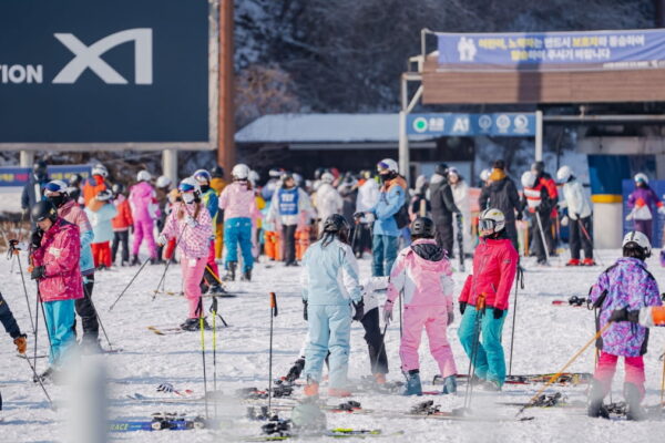 [뉴스] 스키장 다 망한다더니 반전… MZ세대 발길 돌리게 한 이것’