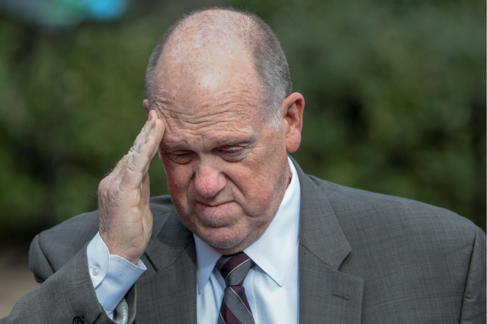 [뉴스] 이민단속 총격 수습나선 트럼프…막말러 자르고 국경 차르 급파