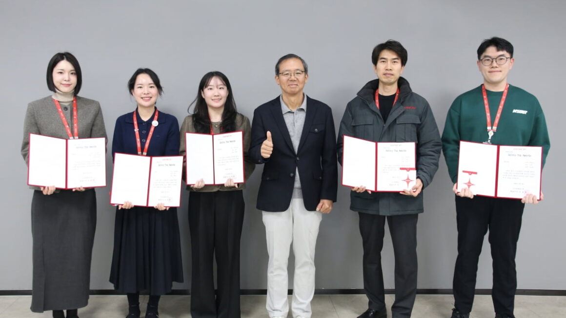 [뉴스] 이스타항공, 안전에 기여한 임직원 8명 포상