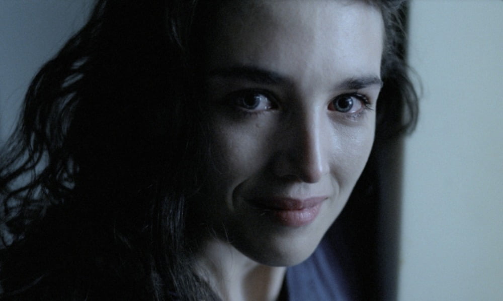 [뉴스] 푸른 옷의 이자벨 아자니 절대 선, 절대 악은 없지만, 나를 악녀라 불러도 좋아.”