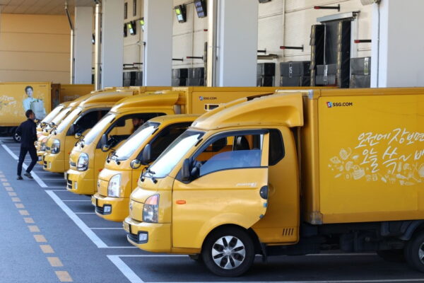 [뉴스] 물 들어왔다…쿠팡 공백 파고든 경쟁사들, 주문·이용자 급증