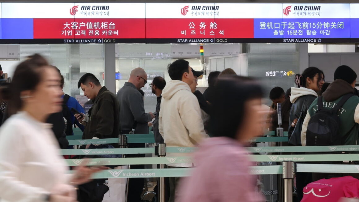 [뉴스] 中 여행 증가세 日 앞질러…무비자·정상외교 훈풍에 날개