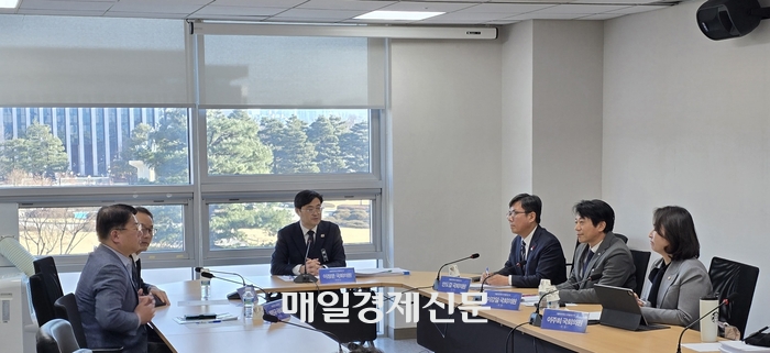 [뉴스] 민주당 ‘디지털자산기본법’ 윤곽‥스테이블코인 자본금 50억·업종별 ‘인가·등록’ 차등