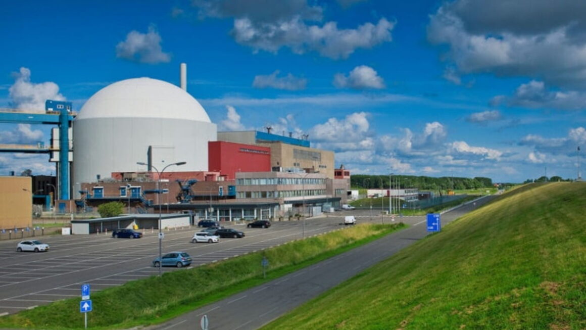 [뉴스] 풍력으론 도저히 전력 수요 감당 안돼…EU, 다시 원전의 시간