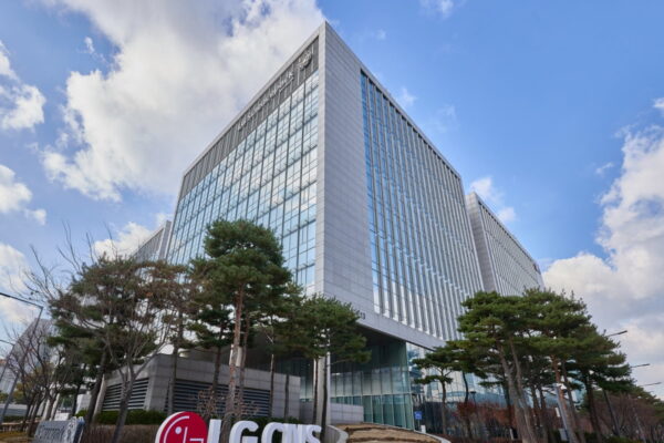 [뉴스] LG CNS AI 신약개발 플랫폼 만든다…제약·바이오 AX 본격화