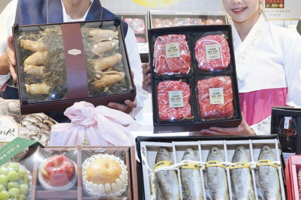 [뉴스] 미리 살수록 싸다…주요 백화점, 설 선물세트 사전예약 판매 개시