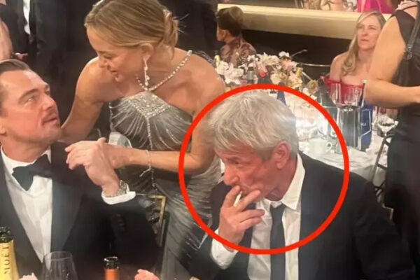 [뉴스] 시상식 도중 담배 연기가…숀 펜, 골든글로브서 대담한 흡연 행각