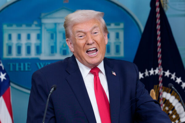 [뉴스] “관세가 불법? 그럼 수수료로 이름 바꾼다”…트럼프, 대법원에 으름장