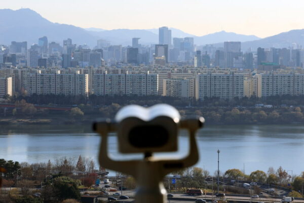 [뉴스] 서울 2주택 50대 부부…강남 똘똘한 한 채 꿈 접으라는데