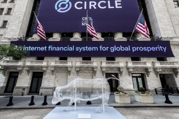 [뉴스] AI거품론 쏘아올린 올트먼, 리딩방 오픈한 버블무새…월가를 울렸다